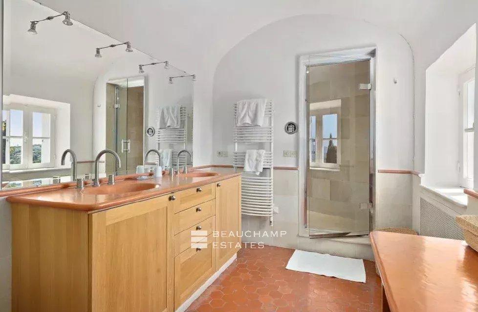 Majestuous Provencal Residence