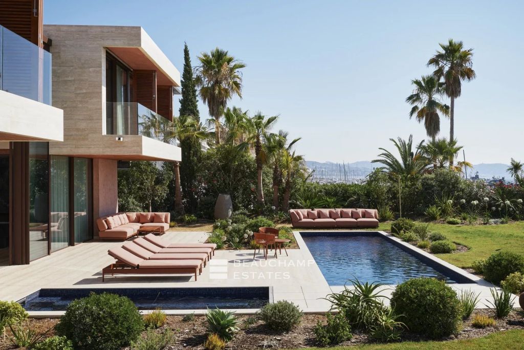 Mandelieu – La Napoule – Contemporary Seafront Villa