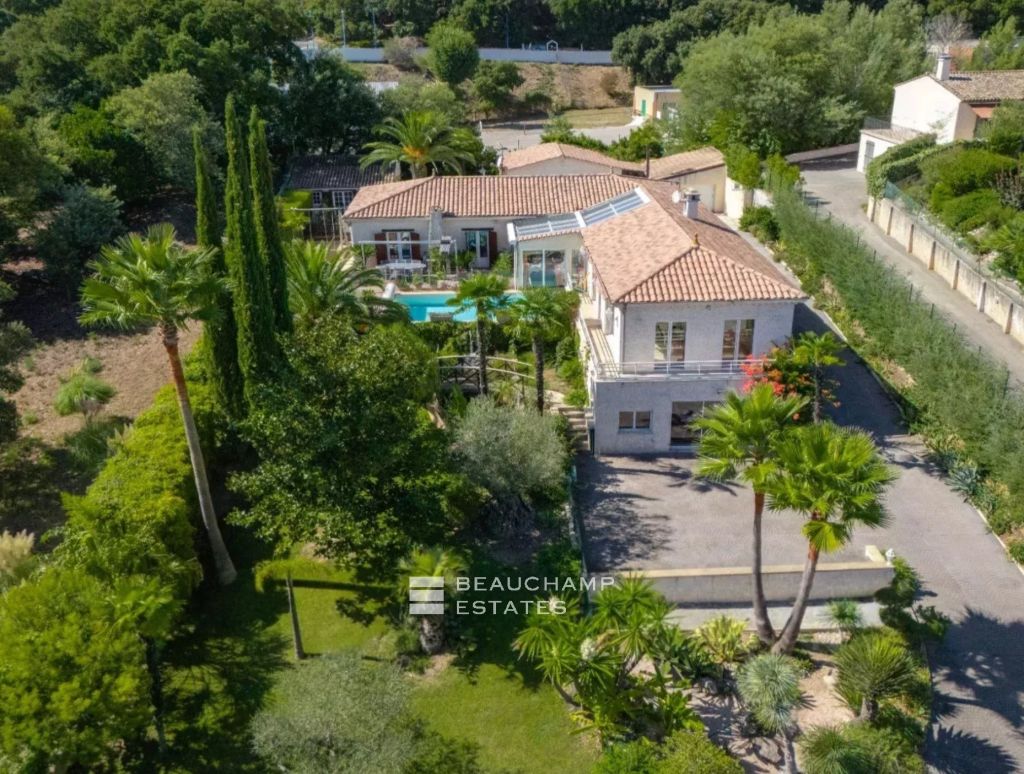 Minelle – Family Property with Swimming Pool in a Sought-After Residential Area