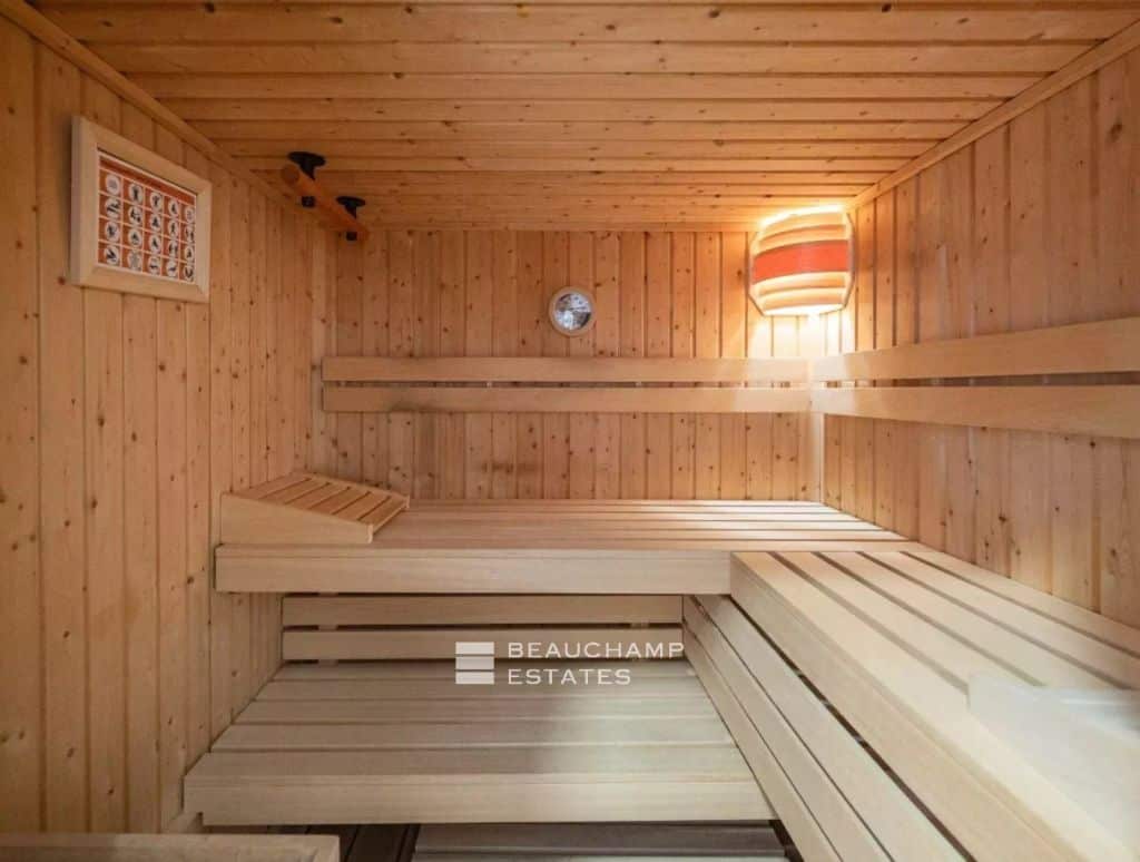 Minelle – Family Property with Swimming Pool in a Sought-After Residential Area