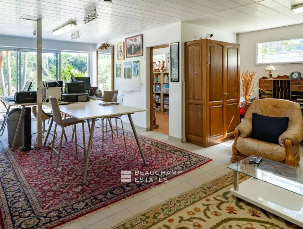 Minelle – Family Property with Swimming Pool in a Sought-After Residential Area