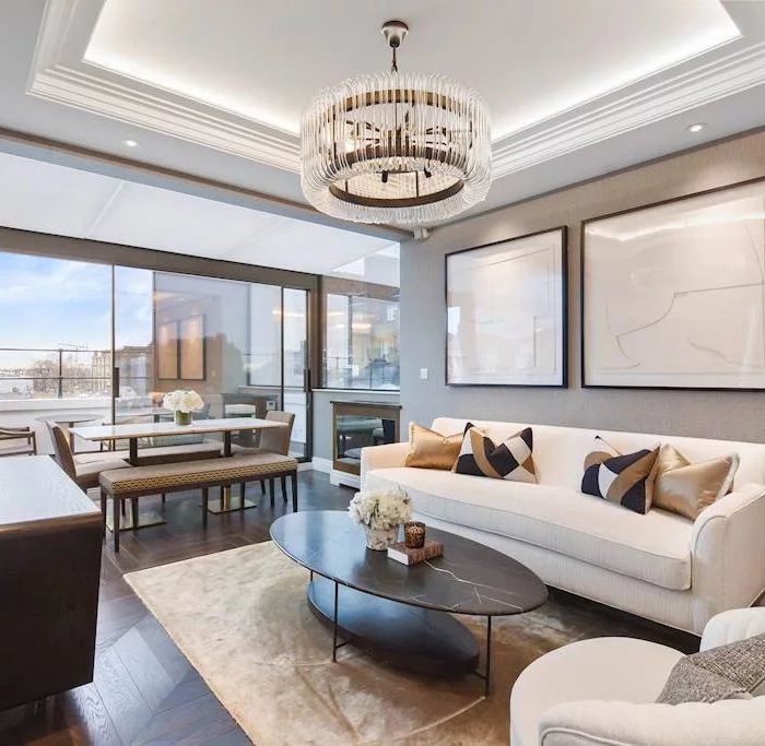 Modern two-bedroom apartment with a conservatory and private terrace providing spectacular views over Kensington.