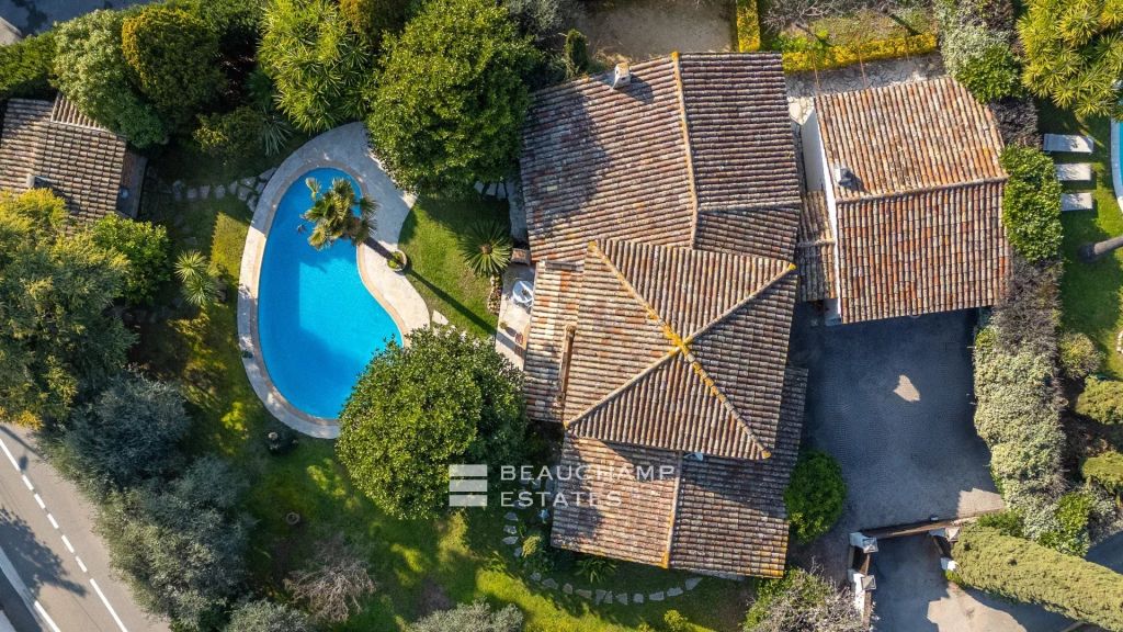 Mougins Cabrieres – Pretty provencal 4 bedroom villa with swimming pool