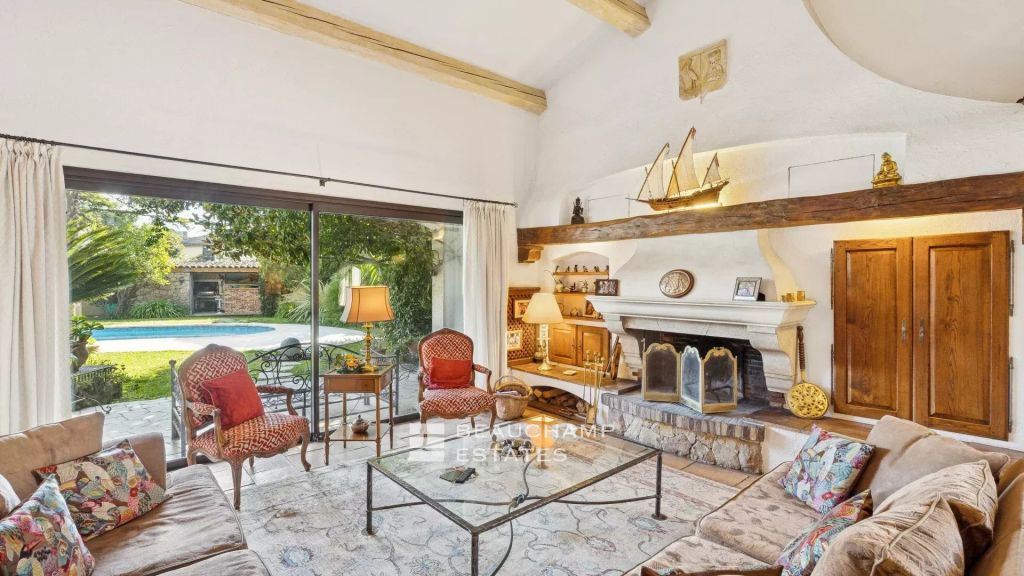 Mougins Cabrieres – Pretty provencal 4 bedroom villa with swimming pool