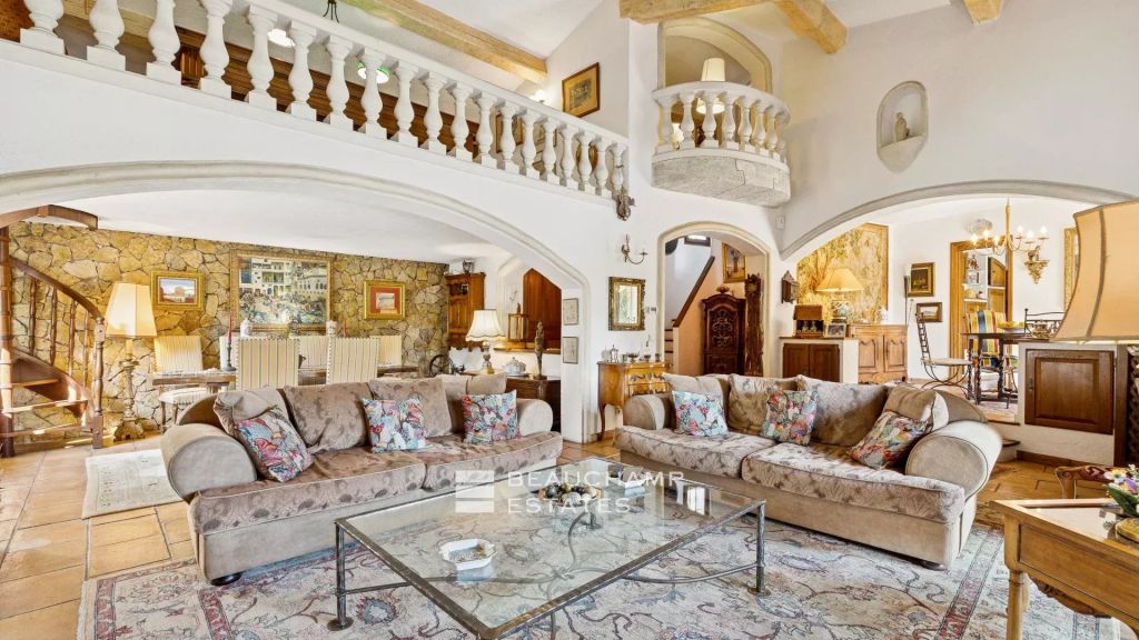 Mougins Cabrieres – Pretty provencal 4 bedroom villa with swimming pool