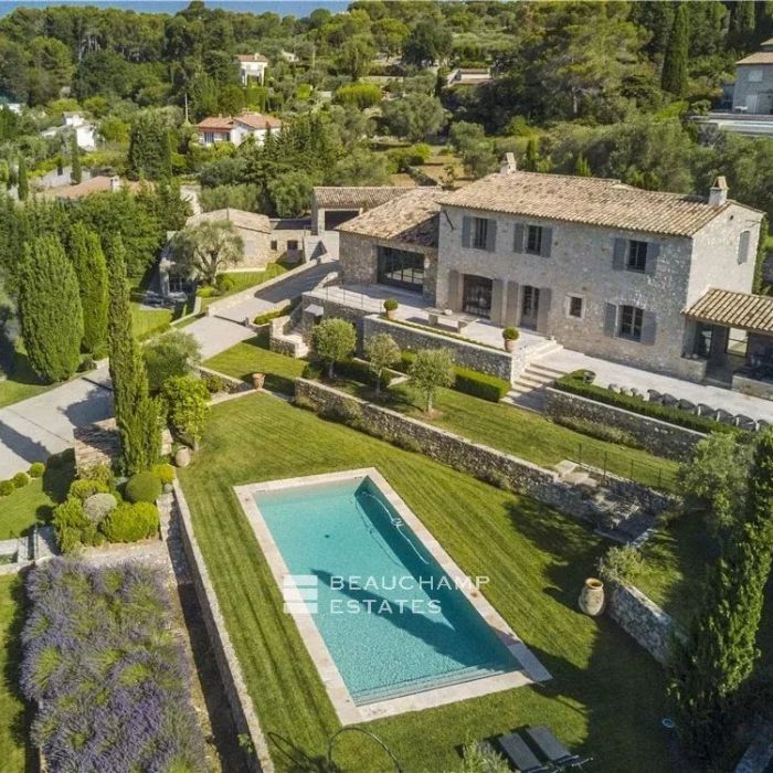 Mougins, Elegant modern Stone House