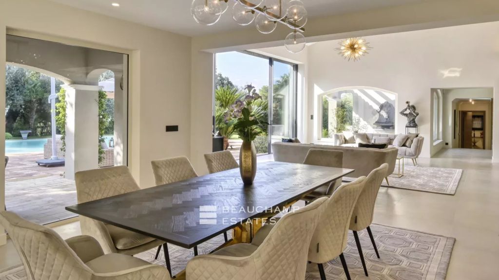 Mougins – Gorgeous renovated villa located in a quiet environment