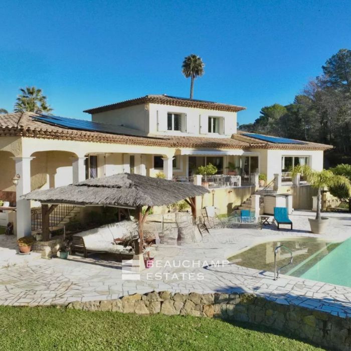 Mougins Le Guillet maison 206,76 m2