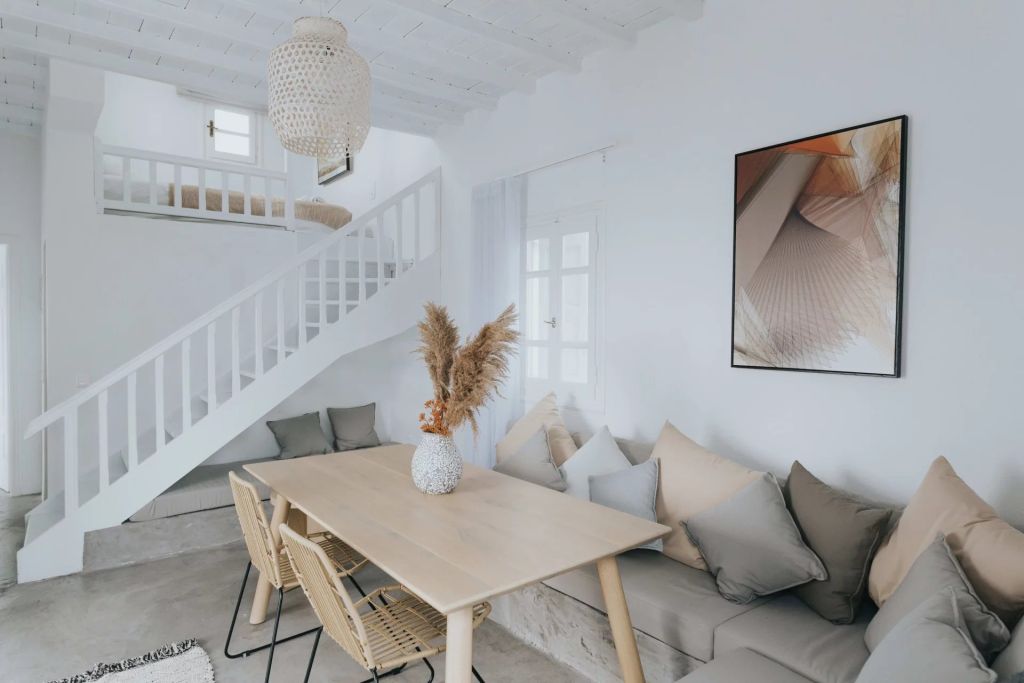 Mystic Estate | Affords panoramic vistas of the sunset and Aegean Sea