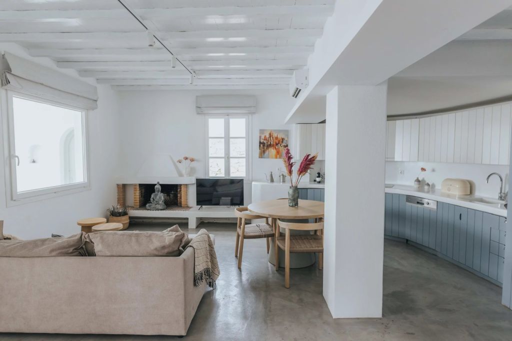 Mystic Estate | Affords panoramic vistas of the sunset and Aegean Sea