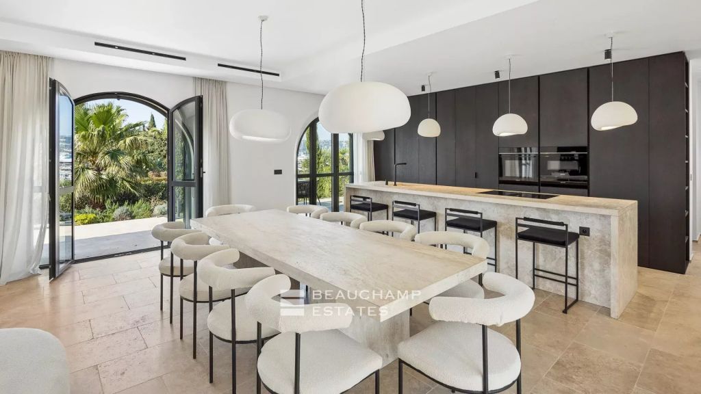Neo-Provençal 6-bedroom villa with panoramic sea view – Cap d’Antibes