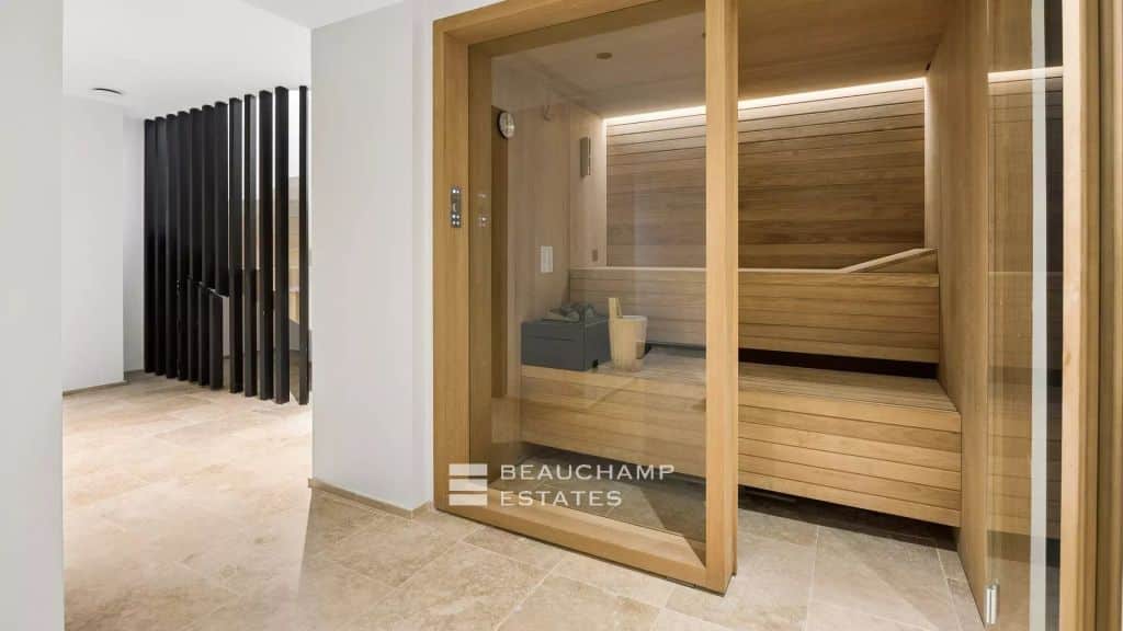 Neo-Provençal 6-bedroom villa with panoramic sea view – Cap d’Antibes