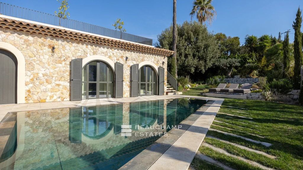 Neo-Provençal 6-bedroom villa with panoramic sea view – Cap d’Antibes