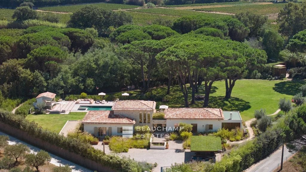 New property walking distance from Pampelonne beach