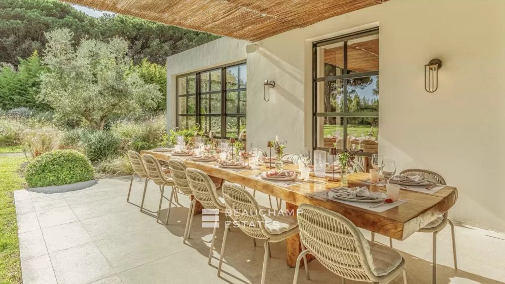 New property walking distance from Pampelonne beach