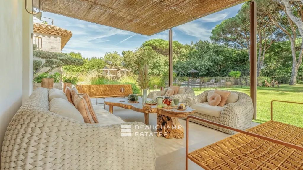 New property walking distance from Pampelonne beach