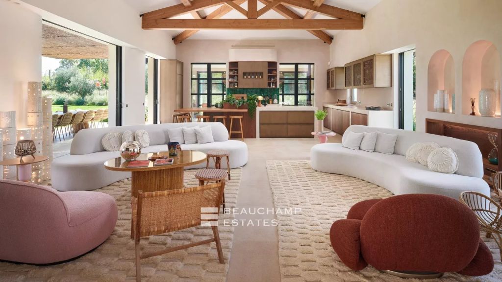 New property walking distance from Pampelonne beach