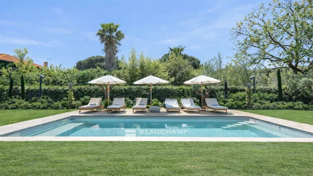 New villa a few steps from Salins beach and the city center of Saint-Tropez