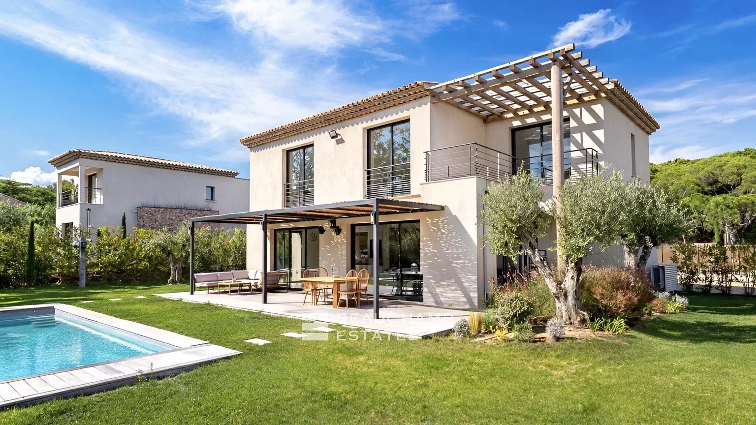 New villa a few steps from Salins beach and the city center of Saint-Tropez New villa a few steps from Salins beach and the city center of Saint-Tropez