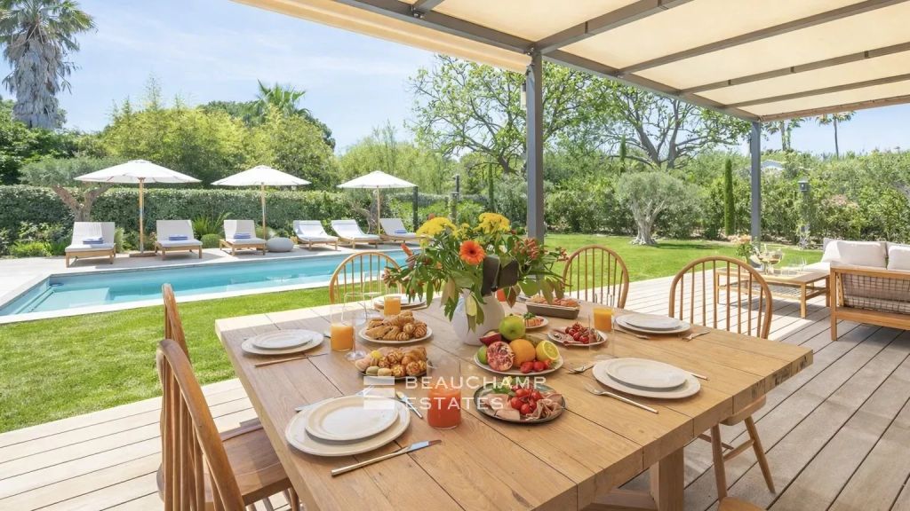 New villa a few steps from Salins beach and the city center of Saint-Tropez