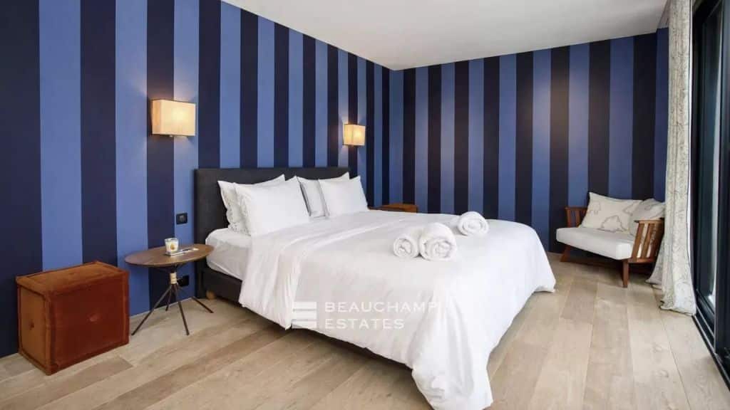 New villa walking distance of Salins beach and close to the city center of Saint-Tropez