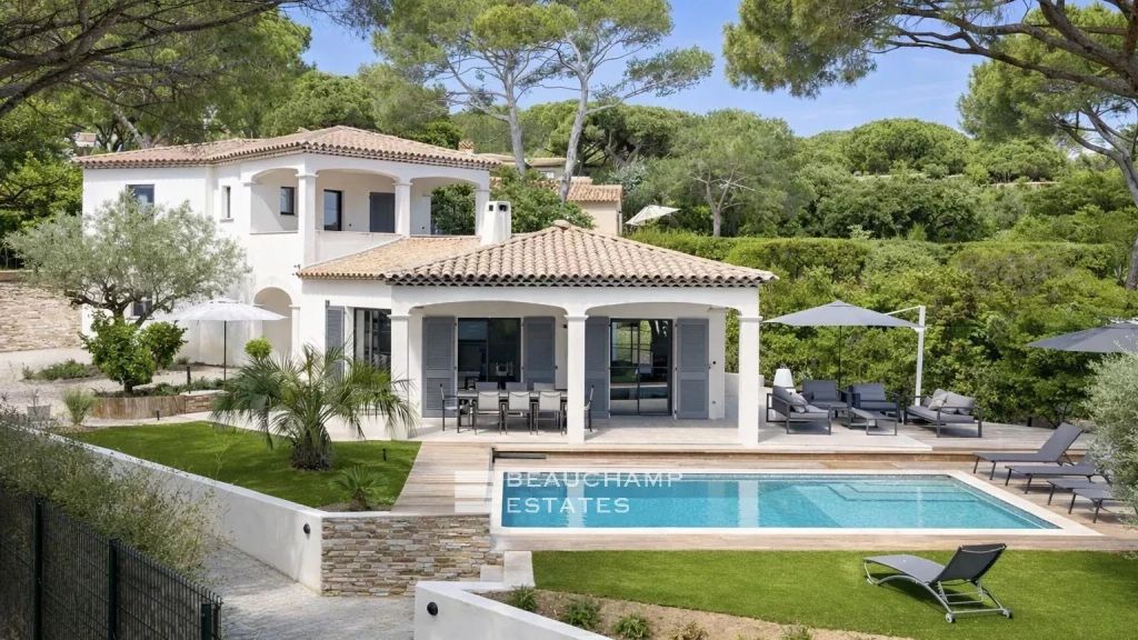 Newly built villa within walking distance of Plage des Salins, ideally located near the heart of Saint-Tropez