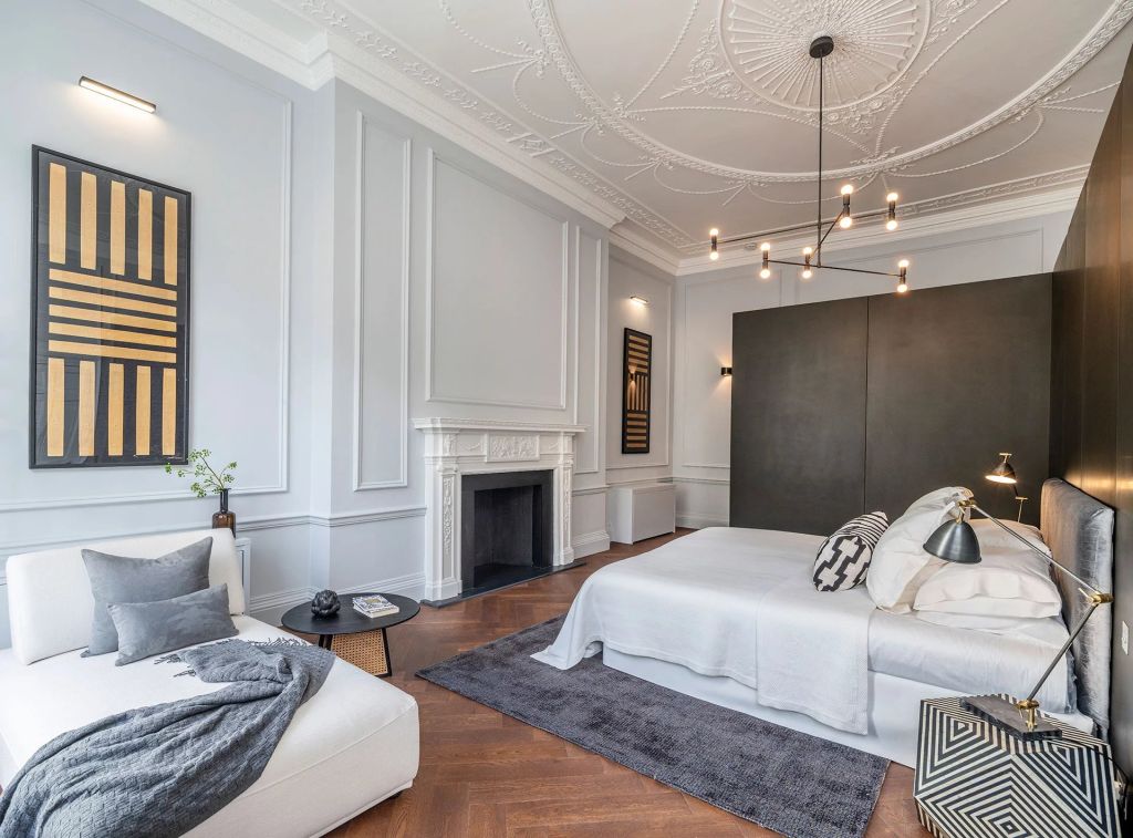 One-bedroom apartment of approximately 1,014 sq ft (94.2 sq m) in Marylebone with multiple Terraces