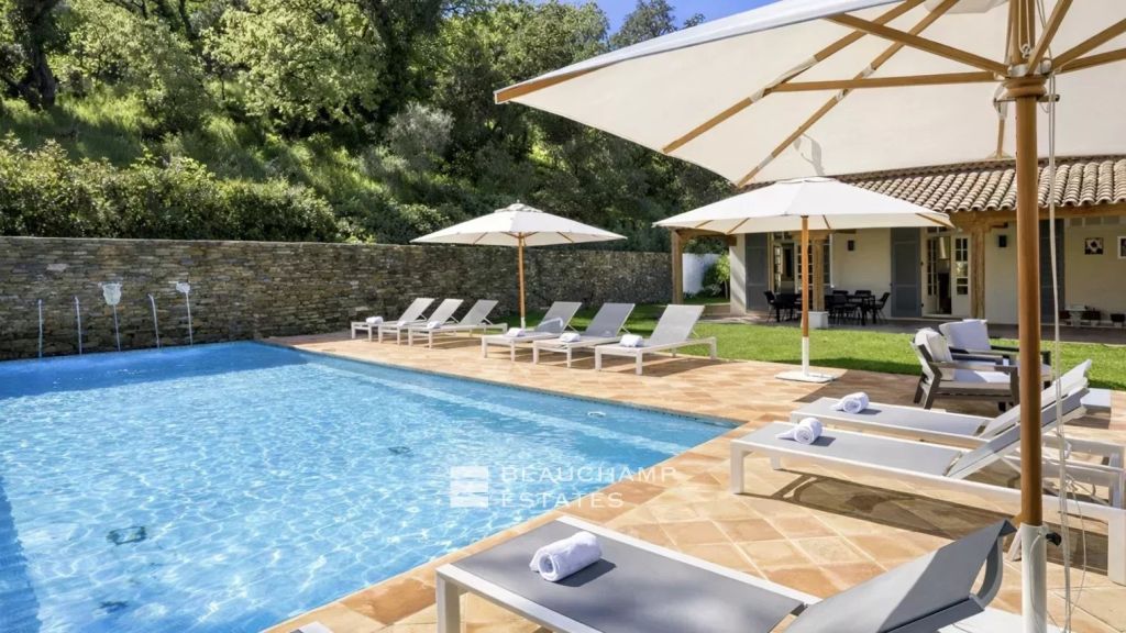 Prestigious Provençal mas just minutes from the Pampelonne beaches and the village of Ramatuelle