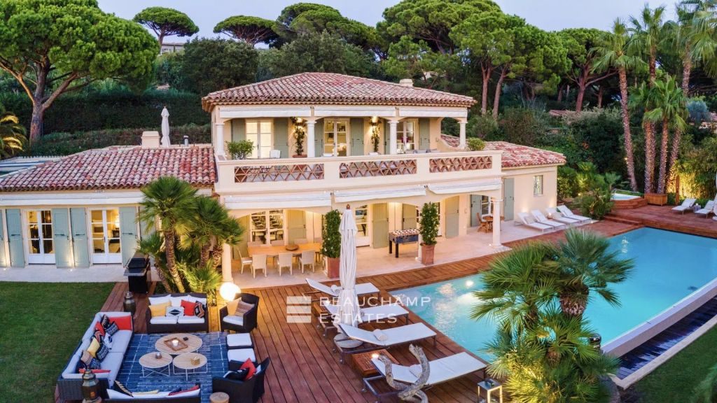 Prestigious Provençal property set within the exclusive domain of Les Parcs de Saint-Tropez