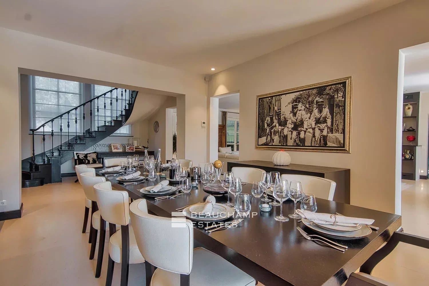 Prestigious Provençal property set within the exclusive domain of Les Parcs de Saint-Tropez Prestigious Provençal property set within the exclusive domain of Les Parcs de Saint-Tropez