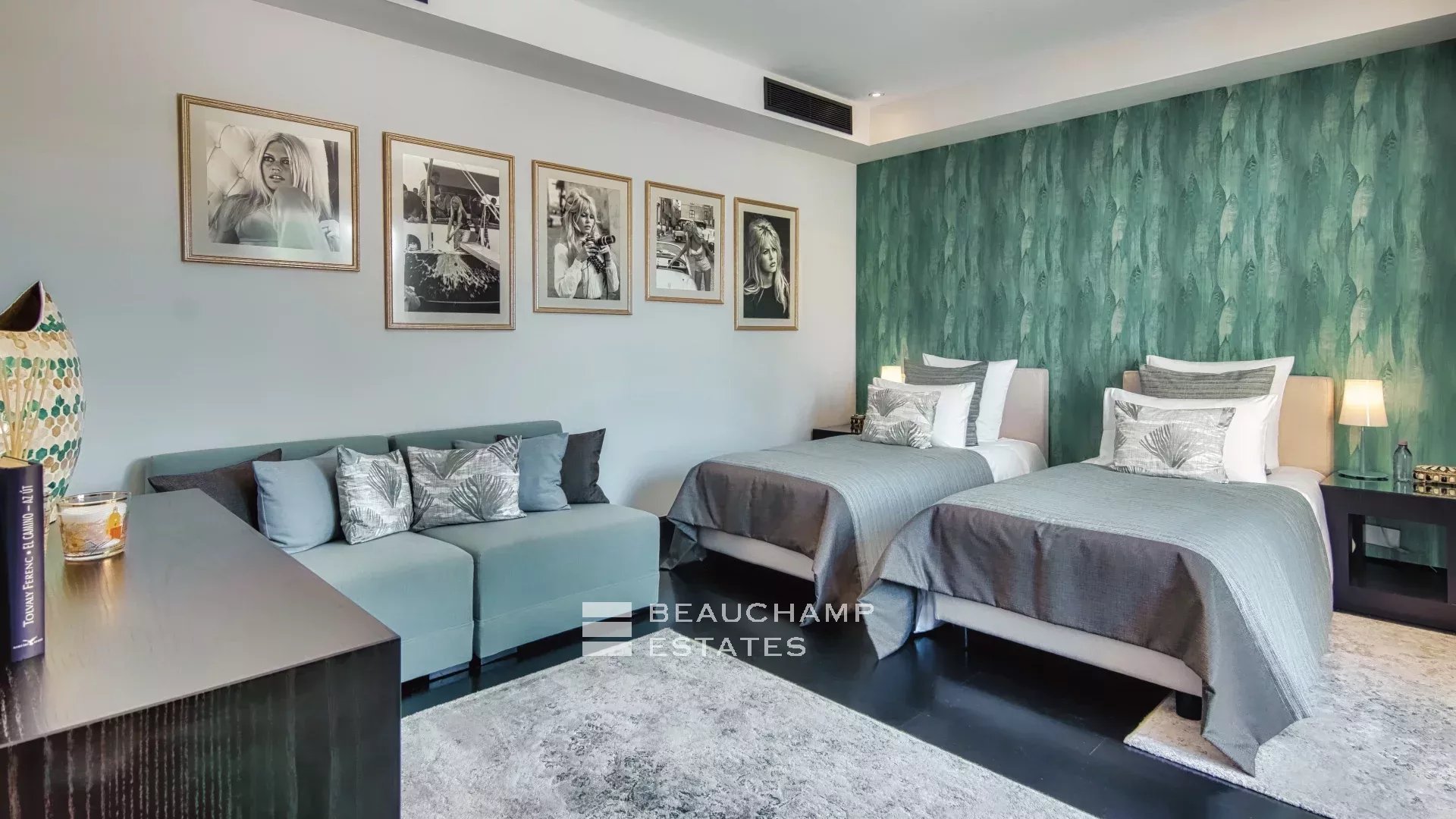 Prestigious Provençal property set within the exclusive domain of Les Parcs de Saint-Tropez Prestigious Provençal property set within the exclusive domain of Les Parcs de Saint-Tropez