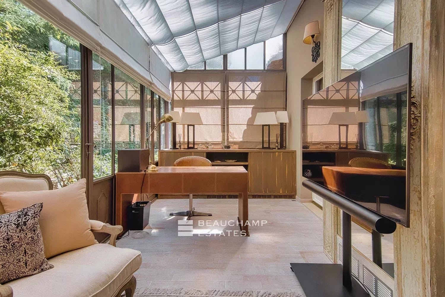 Prestigious Provençal property set within the exclusive domain of Les Parcs de Saint-Tropez Prestigious Provençal property set within the exclusive domain of Les Parcs de Saint-Tropez