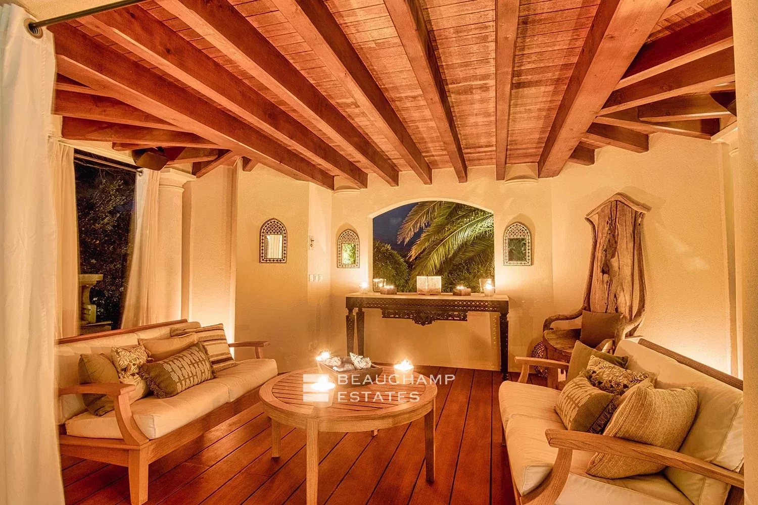 Prestigious Provençal property set within the exclusive domain of Les Parcs de Saint-Tropez Prestigious Provençal property set within the exclusive domain of Les Parcs de Saint-Tropez