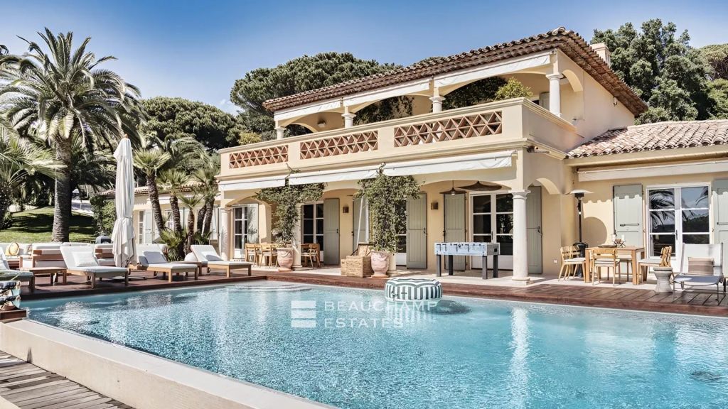 Prestigious Provençal property set within the exclusive domain of Les Parcs de Saint-Tropez