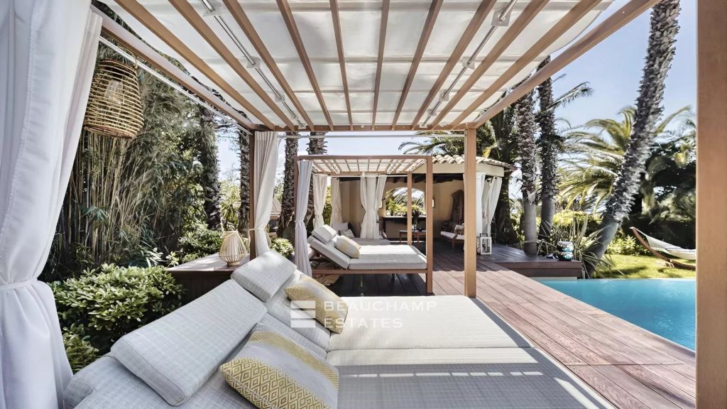 Prestigious Provençal property set within the exclusive domain of Les Parcs de Saint-Tropez