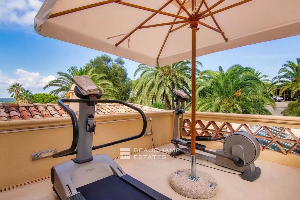 Prestigious Provençal property set within the exclusive domain of Les Parcs de Saint-Tropez