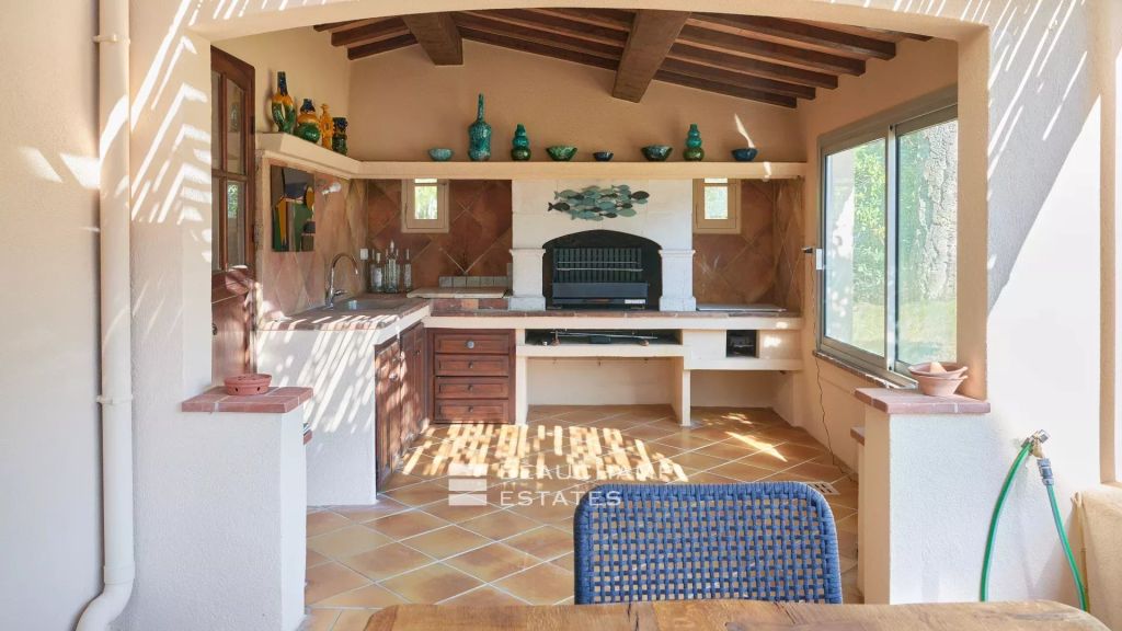 Pretty renovated villa 5 minutes from the center of Saint-Tropez