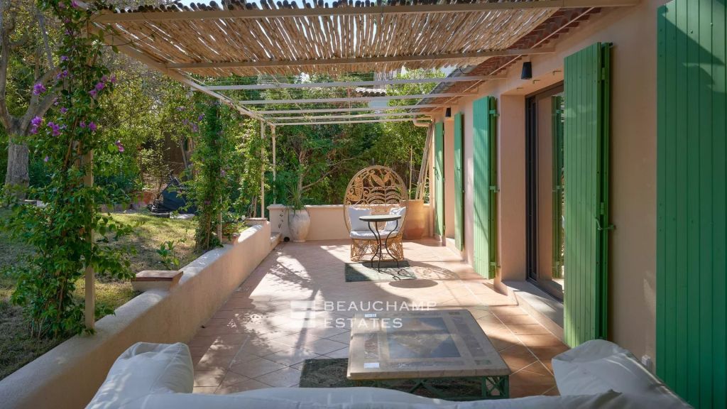 Pretty renovated villa 5 minutes from the center of Saint-Tropez