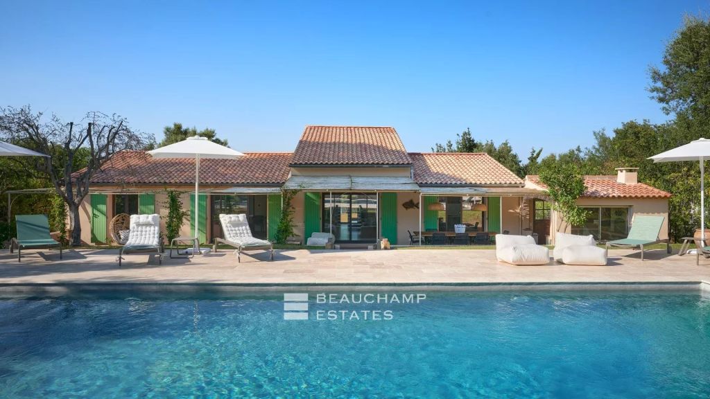 Pretty renovated villa 5 minutes from the center of Saint-Tropez