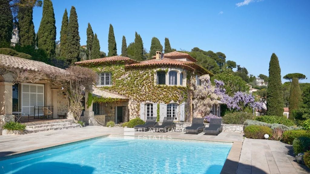 Provençal country house with panoramic sea view