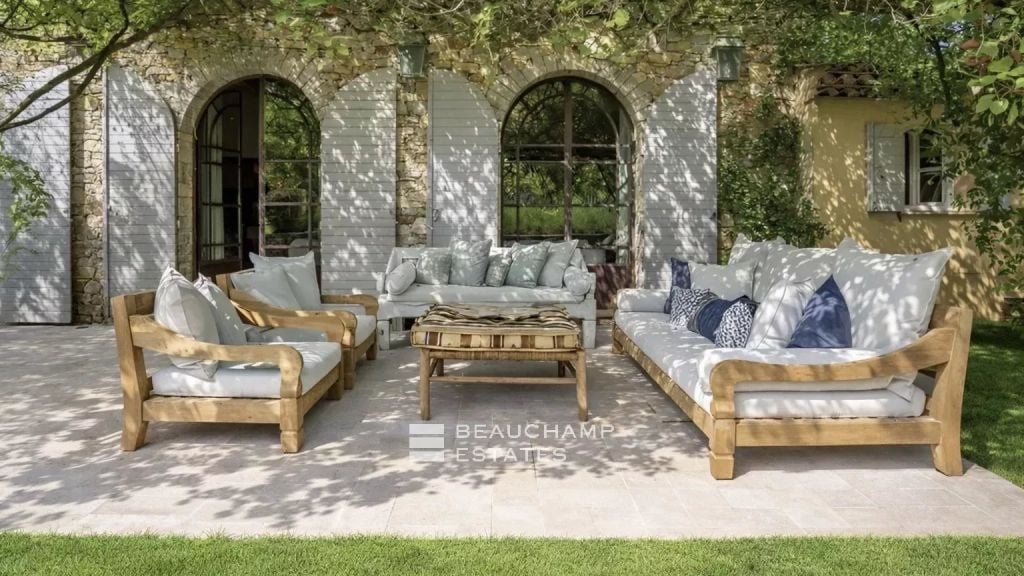 Provençal property in l’Escalet, close to the beaches of Pampelonne