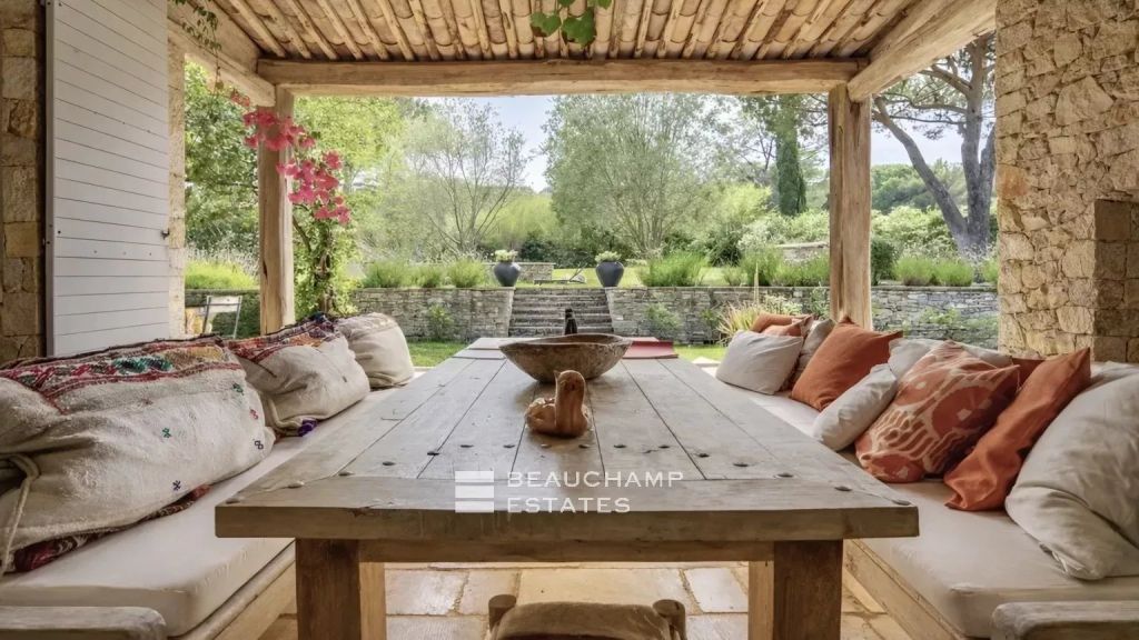 Provençal property in l’Escalet, close to the beaches of Pampelonne