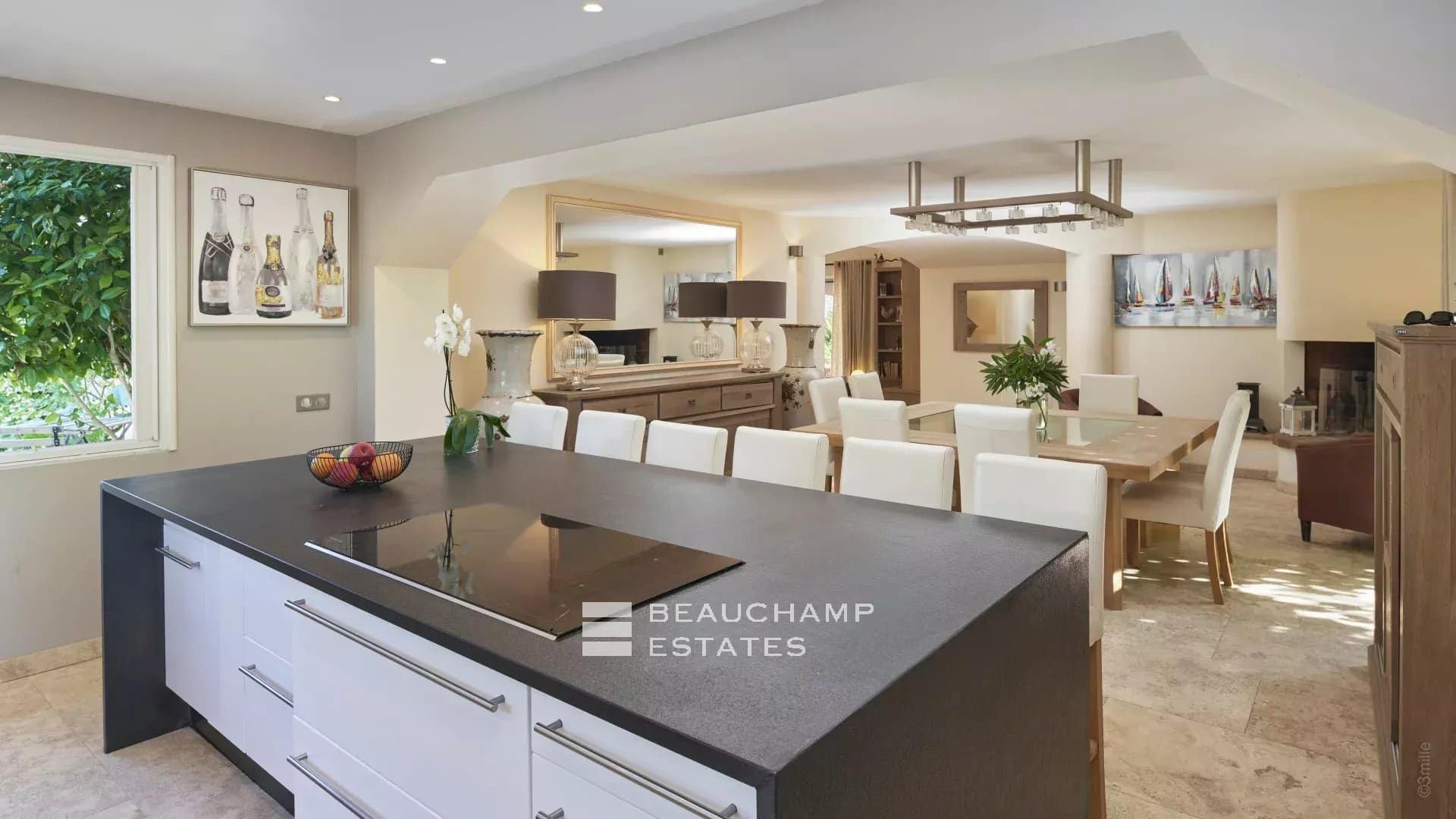 Provençal-style villa in the hinterland of Saint-Tropez Provençal-style villa in the hinterland of Saint-Tropez