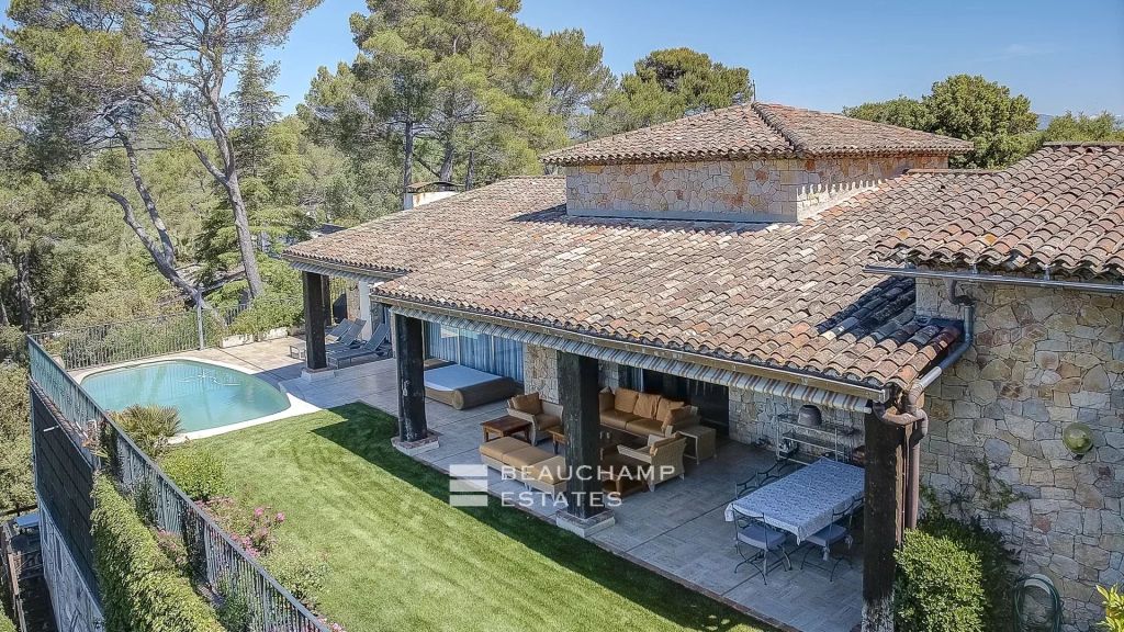 Provençal Villa in a Gated Estate – Biot