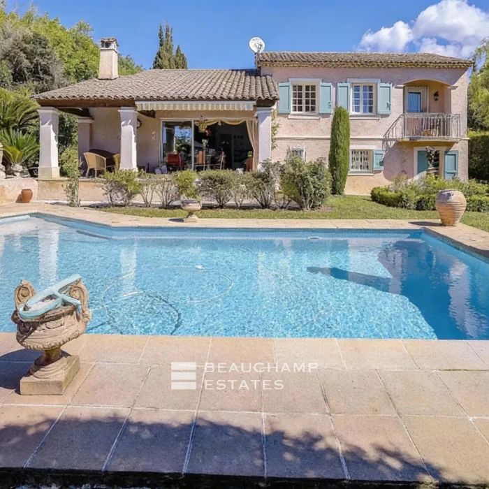 Villa provençale avec piscine chauffée au cœur d’un domaine fermé à Mougins