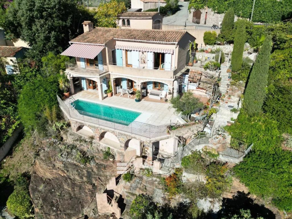 Provençal Villa with Panoramic Sea Views in Théoule-sur-Mer