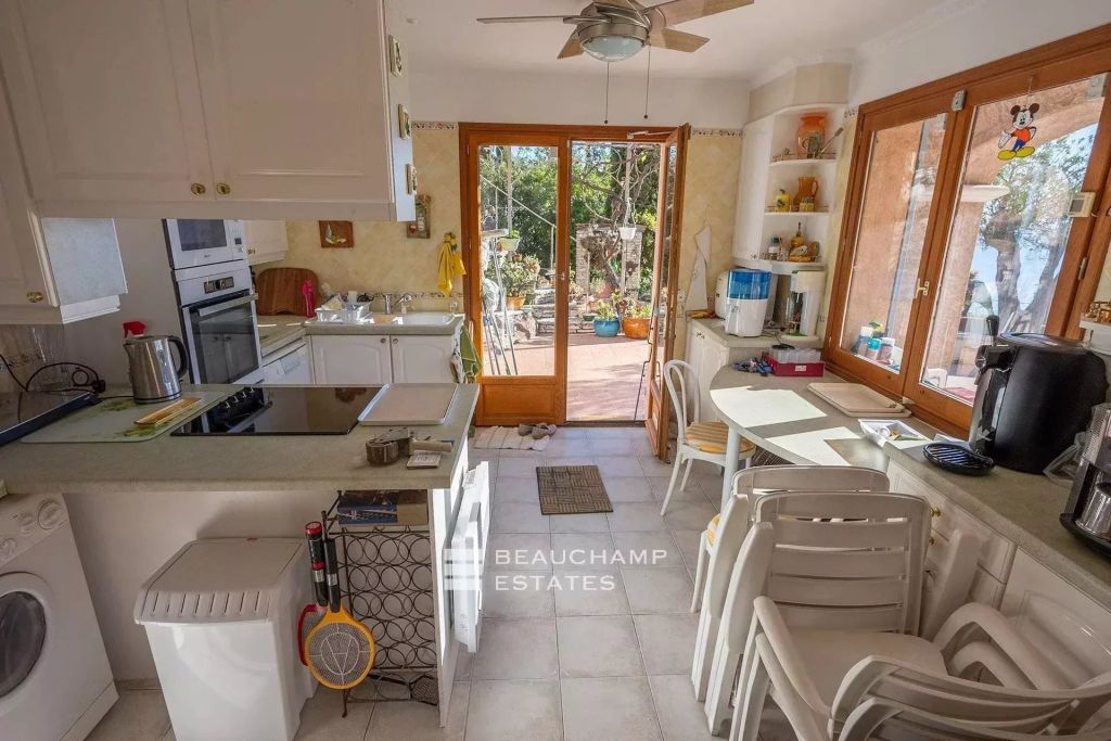 Provençal Villa with Panoramic Sea Views in Théoule-sur-Mer