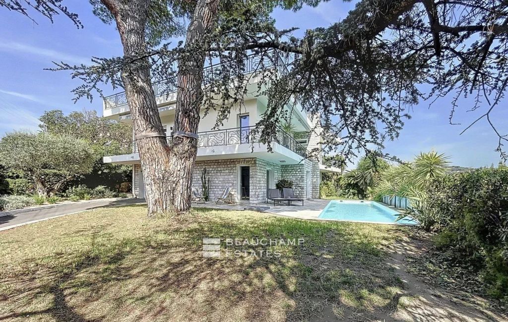 Quiet villa near the center of Cannes