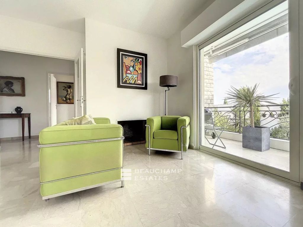 Quiet villa near the center of Cannes