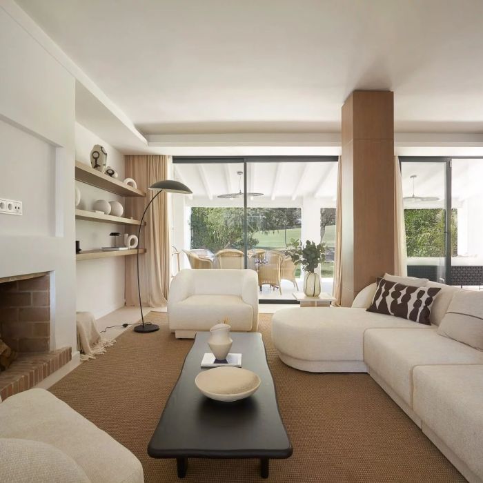 Refurbished Golf-View Townhouse